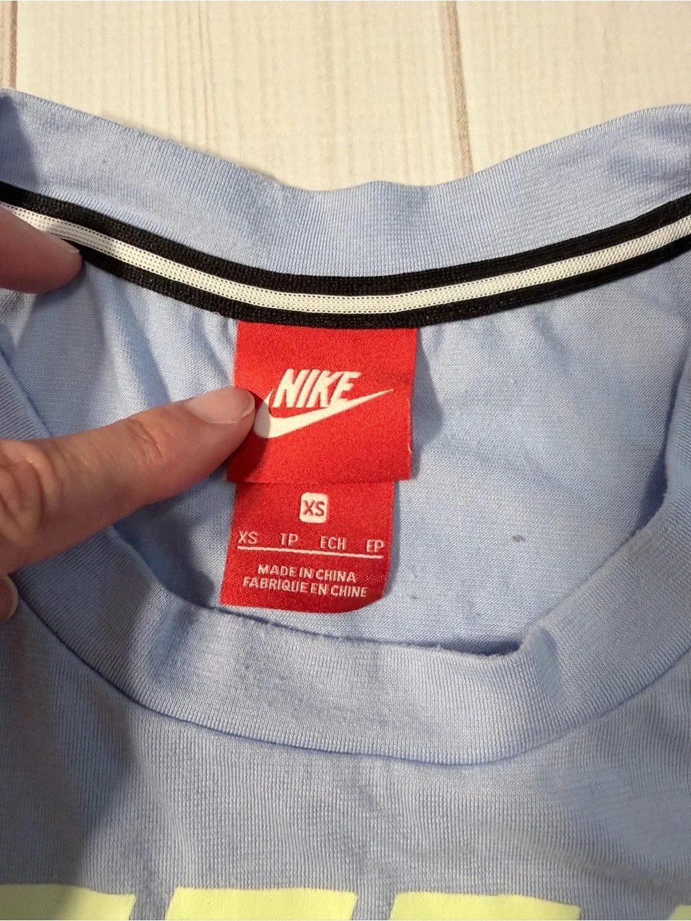 Nike Tank Top - Picture 3 of 4